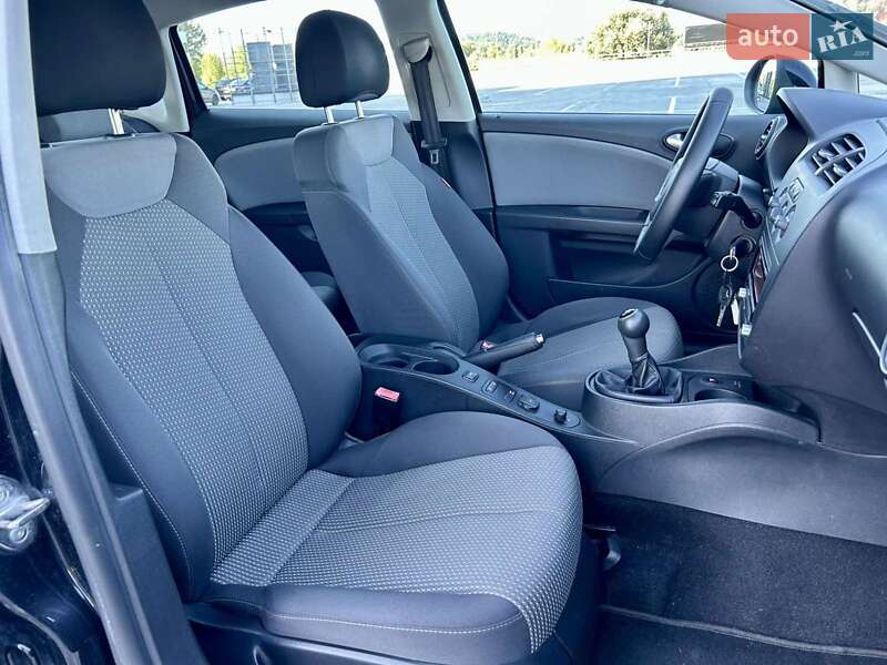 Хэтчбек SEAT Leon 2011 в Киеве фото 23 Хэтчбек SEAT Leon 2011 в Киеве