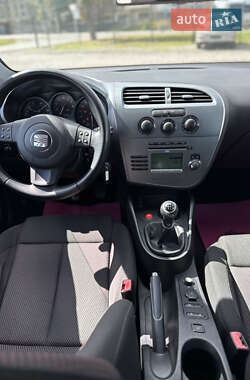 Хэтчбек SEAT Leon 2007 в 