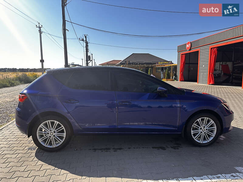 Хэтчбек SEAT Leon 2017 в Киеве