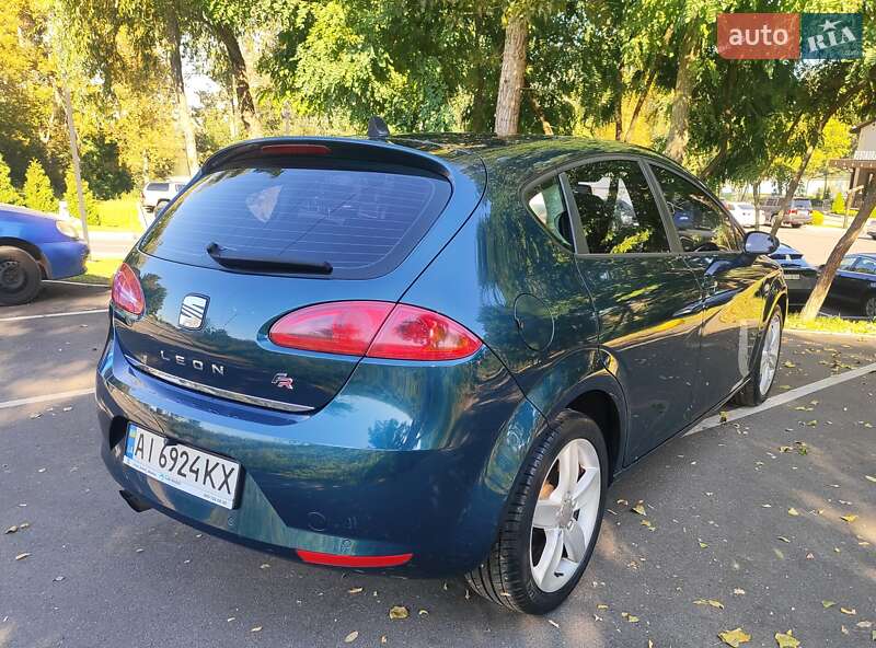Хэтчбек SEAT Leon 2006 в Киеве