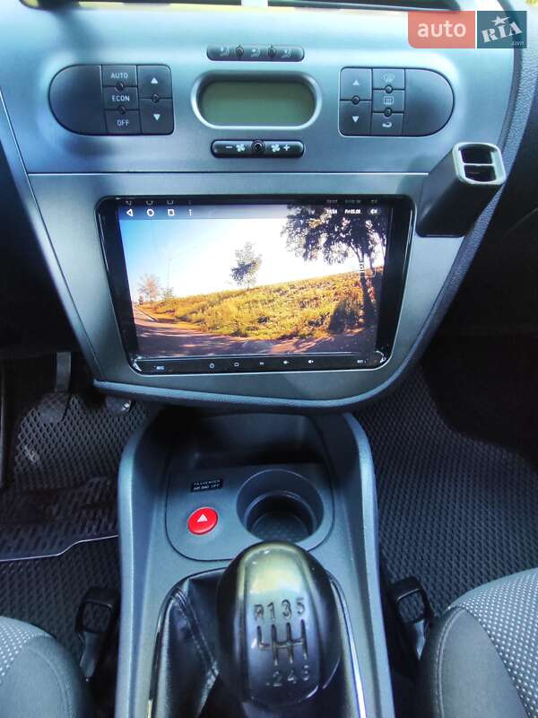 Хэтчбек SEAT Leon 2006 в Киеве