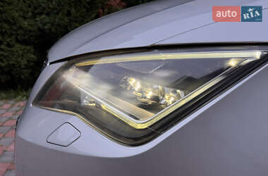 Хэтчбек SEAT Leon 2013 в 