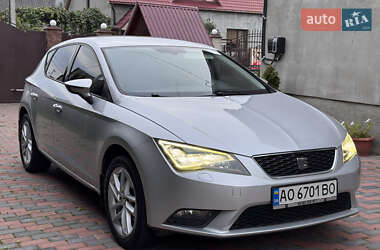 Хэтчбек SEAT Leon 2013 в 
