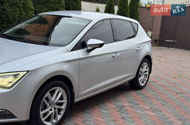 Хэтчбек SEAT Leon 2013 в 