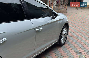 Хэтчбек SEAT Leon 2013 в 