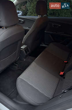 Хэтчбек SEAT Leon 2013 в 