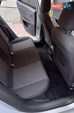 Хэтчбек SEAT Leon 2013 в 