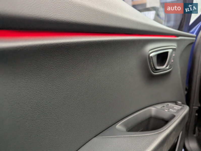 Хэтчбек SEAT Leon 2017 в Киеве