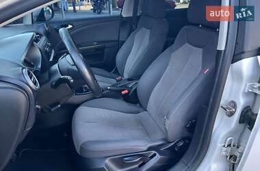Хэтчбек SEAT Leon 2011 в 