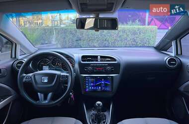 Хэтчбек SEAT Leon 2011 в 