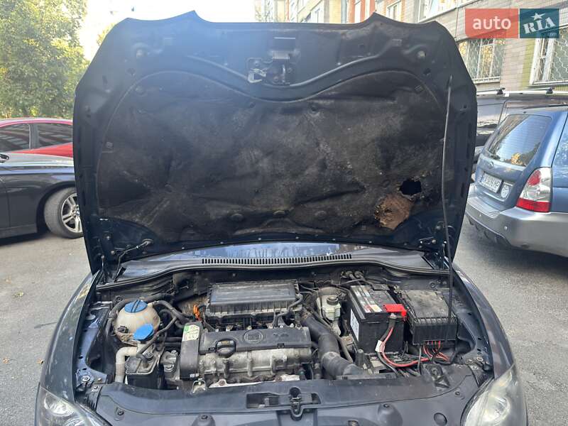 Хэтчбек SEAT Leon 2009 в Киеве