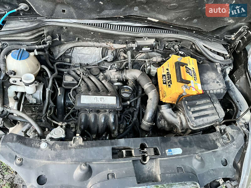 Хетчбек SEAT Leon 2006 в Катюжанці