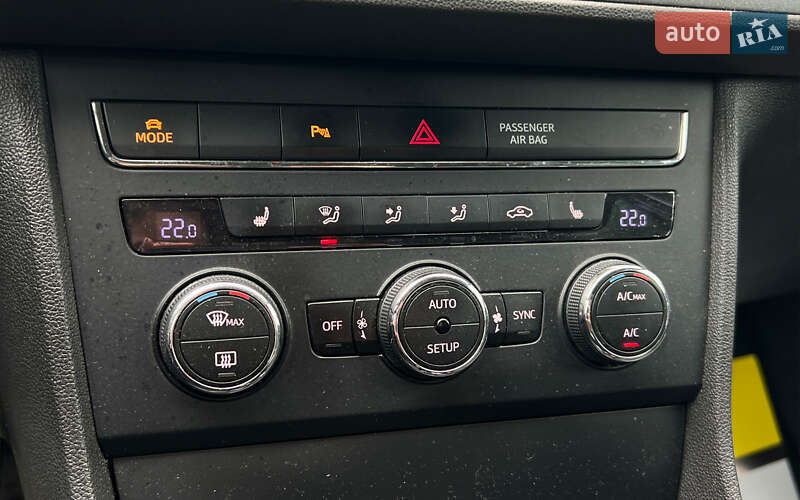 Хэтчбек SEAT Leon 2014 в Львове
