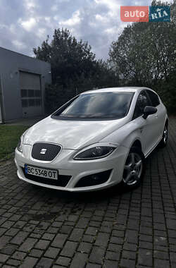 Хэтчбек SEAT Leon 2011 в Львове
