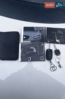 Хэтчбек SEAT Leon 2011 в 