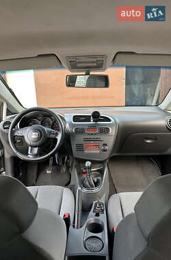 Хэтчбек SEAT Leon 2007 в 