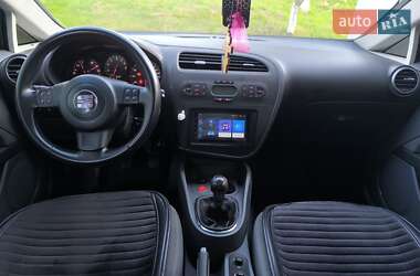 Хэтчбек SEAT Leon 2006 в 