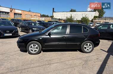 Хетчбек SEAT Leon 2001 в 