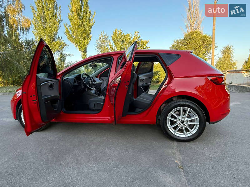 Хэтчбек SEAT Leon 2013 в Кривом Роге