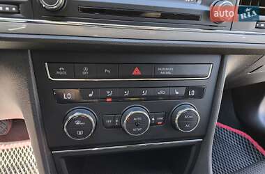 Хэтчбек SEAT Leon 2013 в 