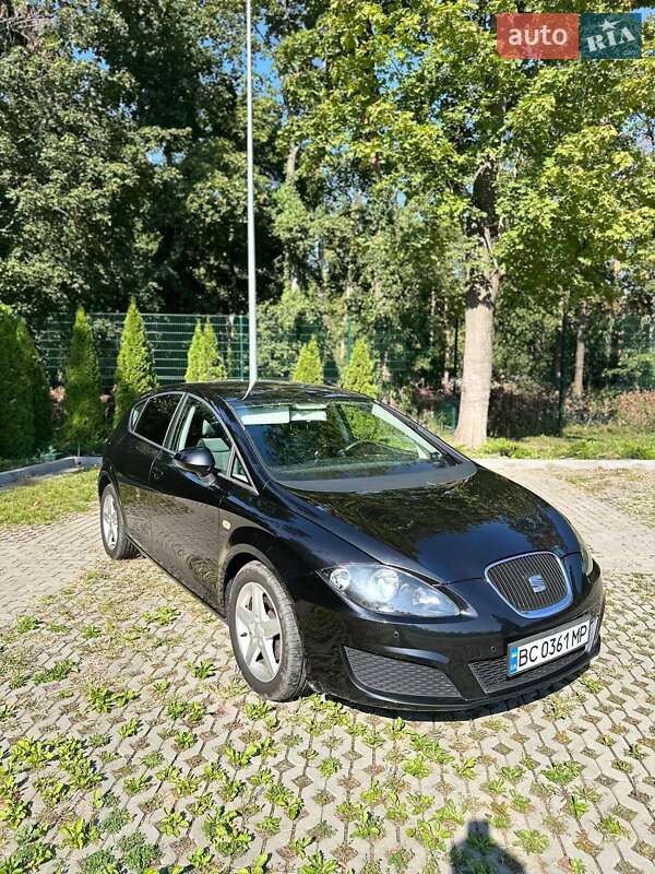 Хэтчбек SEAT Leon 2009 в Харькове