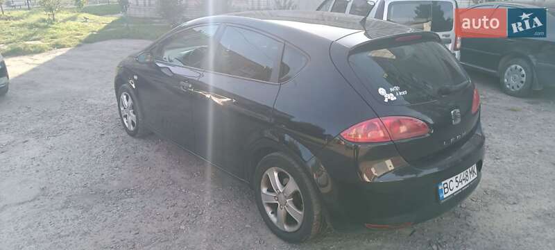 Хэтчбек SEAT Leon 2009 в Львове