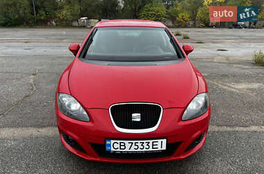 Хэтчбек SEAT Leon 2010 в 