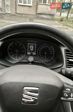 Хэтчбек SEAT Leon 2013 в 