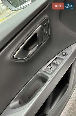 Хэтчбек SEAT Leon 2013 в 