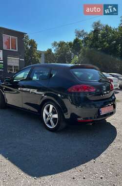 Хэтчбек SEAT Leon 2007 в 
