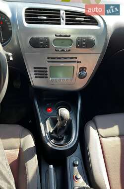Хэтчбек SEAT Leon 2007 в 