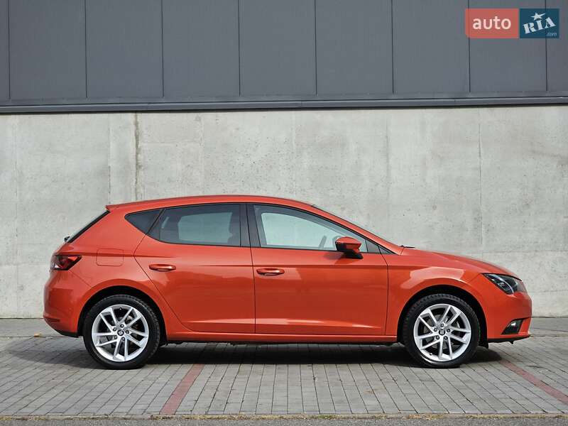 Хэтчбек SEAT Leon 2016 в Киеве