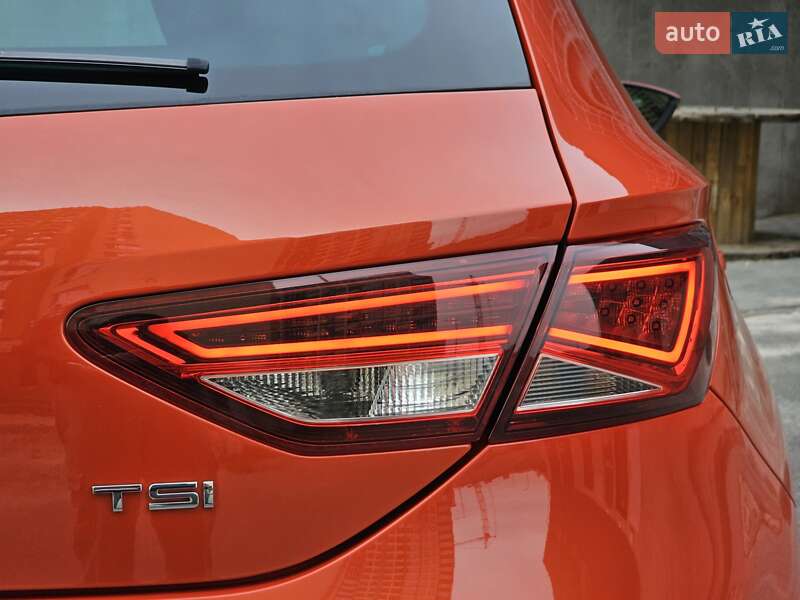 Хэтчбек SEAT Leon 2016 в Киеве