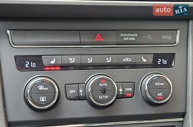 Хэтчбек SEAT Leon 2016 в 