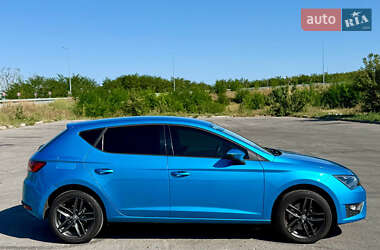 Хэтчбек SEAT Leon 2016 в 