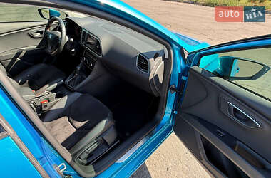 Хэтчбек SEAT Leon 2016 в 