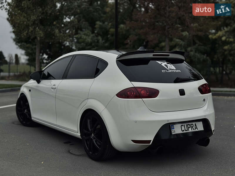 Хэтчбек SEAT Leon 2010 в Днепре