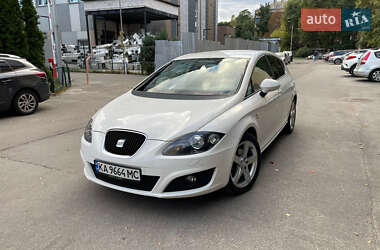 Хэтчбек SEAT Leon 2011 в Киеве