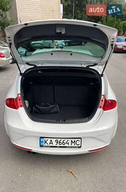Хэтчбек SEAT Leon 2011 в 