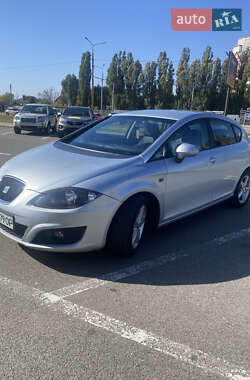 Хэтчбек SEAT Leon 2010 в 