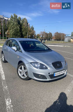 Хэтчбек SEAT Leon 2010 в 