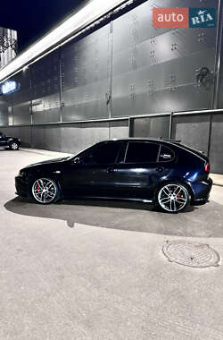 Хетчбек SEAT Leon 2004 в Києві