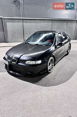 Хэтчбек SEAT Leon 2004 в 