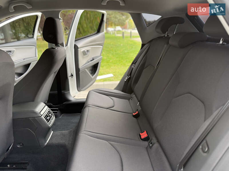 Хэтчбек SEAT Leon 2019 в Днепре