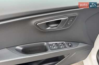 Хэтчбек SEAT Leon 2016 в 