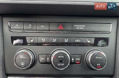 Хэтчбек SEAT Leon 2016 в 