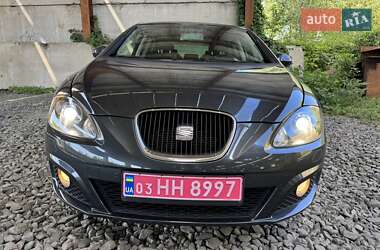 Хэтчбек SEAT Leon 2010 в 