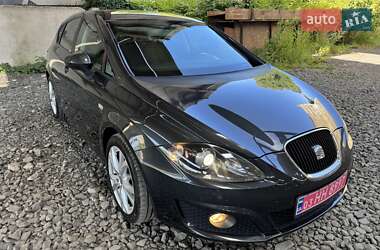 Хэтчбек SEAT Leon 2010 в 