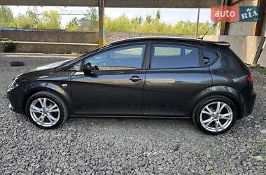 Хэтчбек SEAT Leon 2010 в 