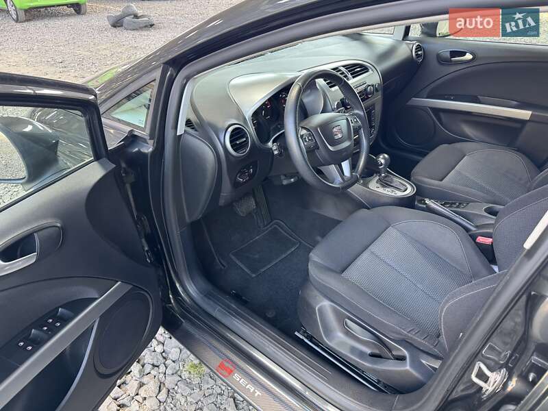 Хэтчбек SEAT Leon 2010 в Луцке